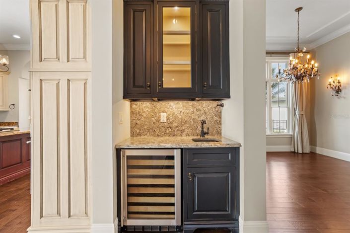 Image No.23-5 Bed House for sale