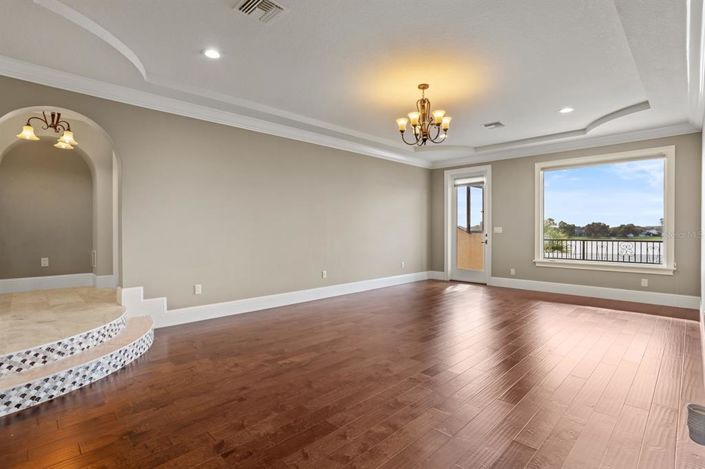 Image No.31-5 Bed House for sale