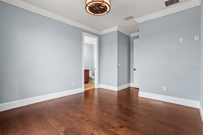 Image No.38-5 Bed House for sale