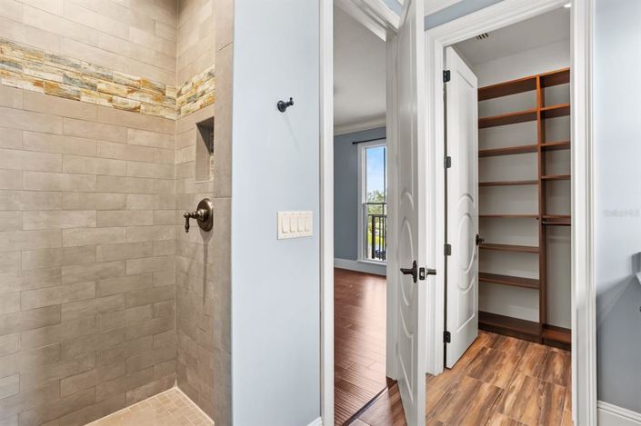 Image No.41-5 Bed House for sale