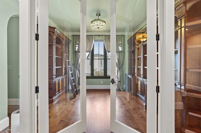 Image No.46-5 Bed House for sale