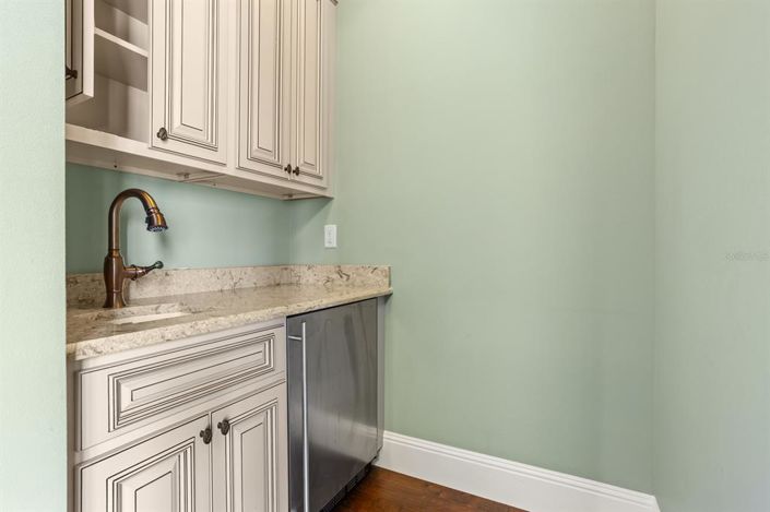 Image No.49-5 Bed House for sale