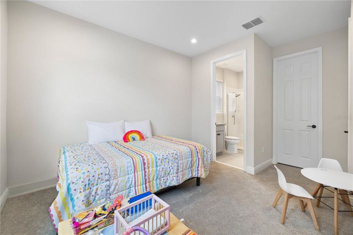 Image No.10-5 Bed House for sale