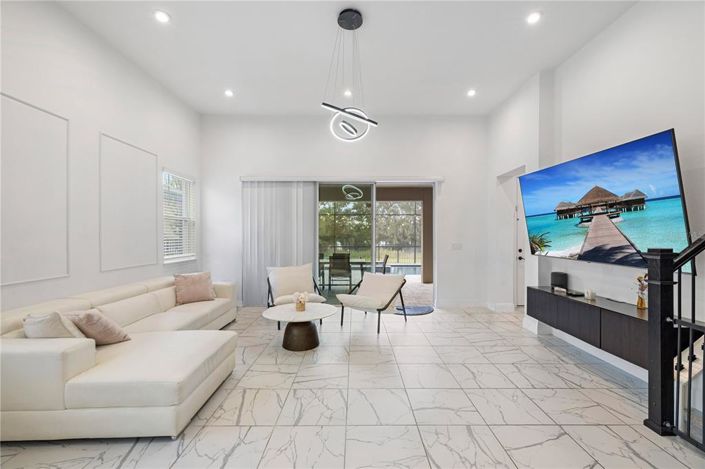 Image No.19-5 Bed House for sale