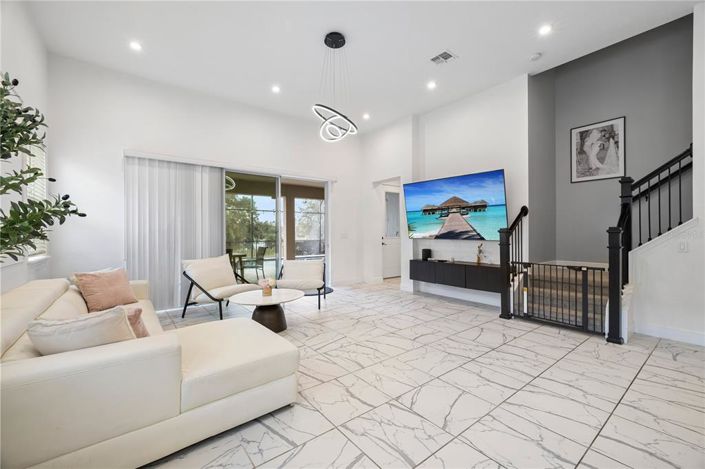 Image No.20-5 Bed House for sale