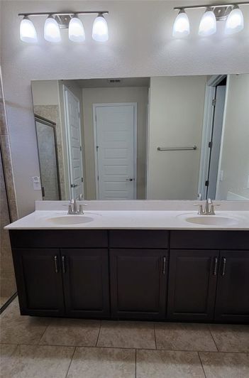 Image No.14-4 Bed House for sale