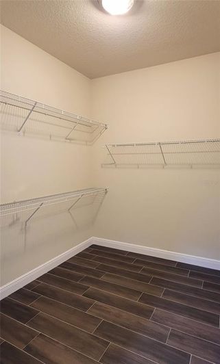 Image No.16-4 Bed House for sale