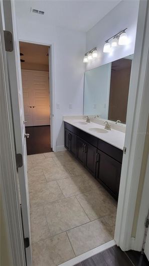 Image No.24-4 Bed House for sale