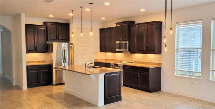 Image No.3-4 Bed House for sale