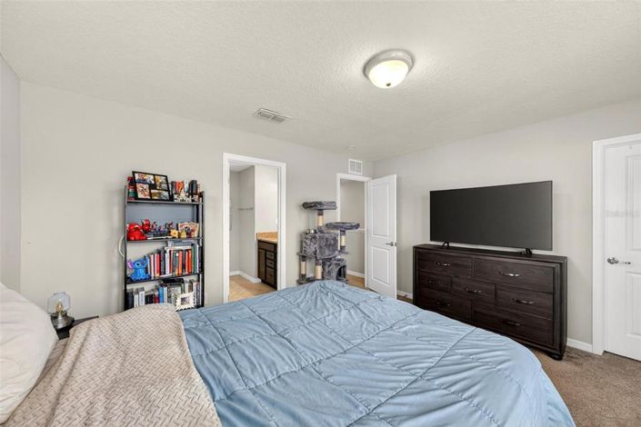 Image No.31-2 Bed Townhouse for sale