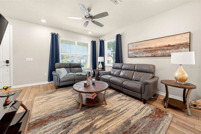 Image No.5-2 Bed Townhouse for sale