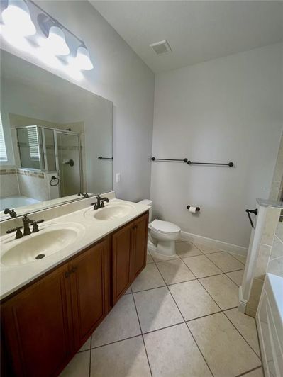 Image No.18-3 Bed House for sale