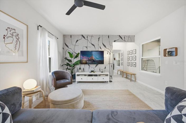 Image No.11-3 Bed House for sale