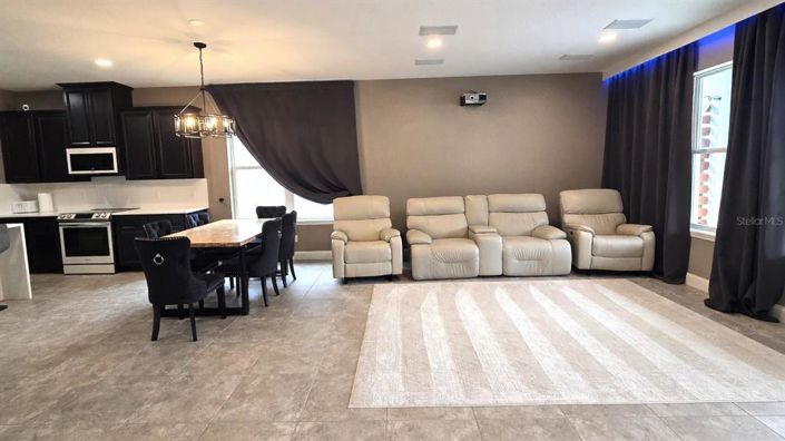 Image No.12-4 Bed House for sale