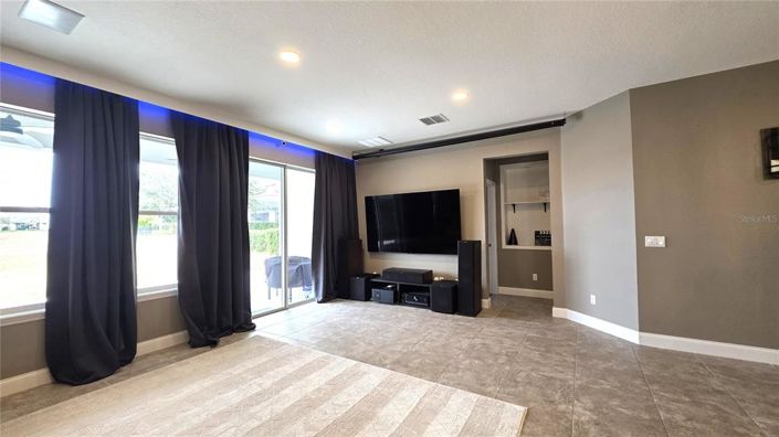 Image No.15-4 Bed House for sale