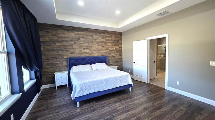 Image No.18-4 Bed House for sale