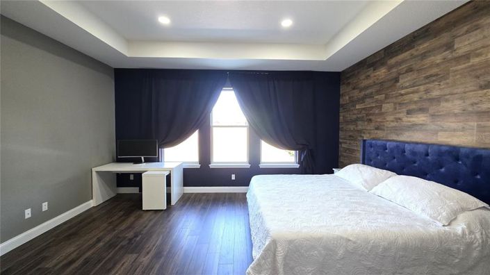 Image No.21-4 Bed House for sale