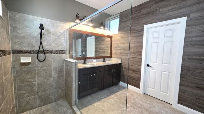 Image No.24-4 Bed House for sale