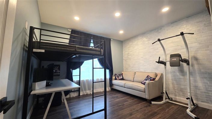 Image No.37-4 Bed House for sale