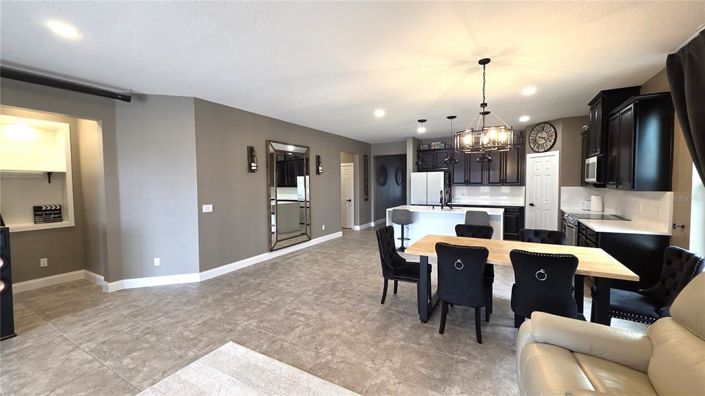 Image No.8-4 Bed House for sale