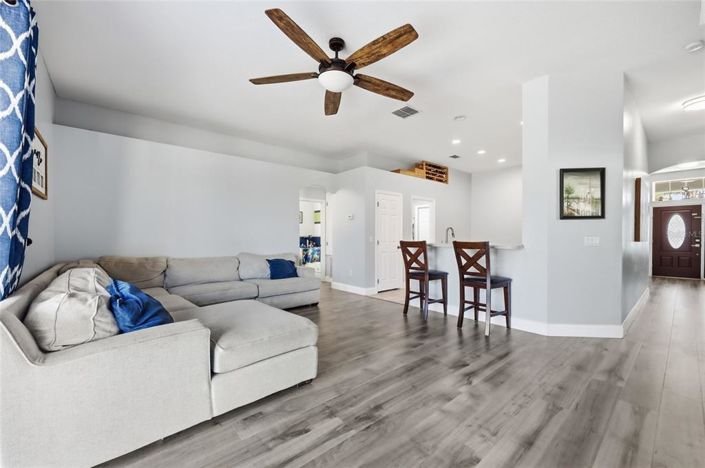 Image No.16-4 Bed House for sale