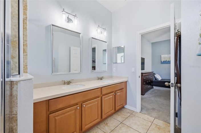 Image No.24-4 Bed House for sale