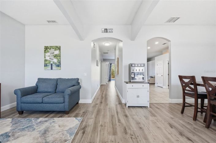 Image No.7-4 Bed House for sale