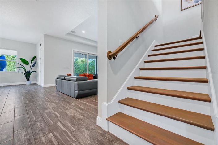 Image No.27-5 Bed House for sale