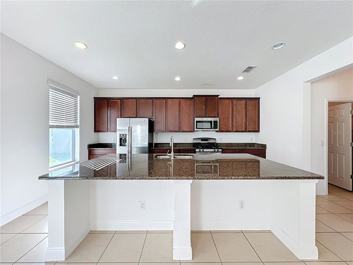 Image No.22-5 Bed House for sale