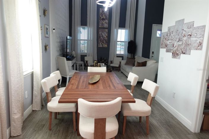 Image No.5-4 Bed Townhouse for sale