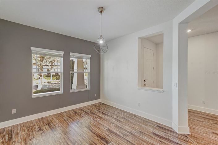 Image No.18-5 Bed House for sale