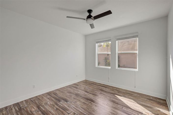 Image No.27-5 Bed House for sale