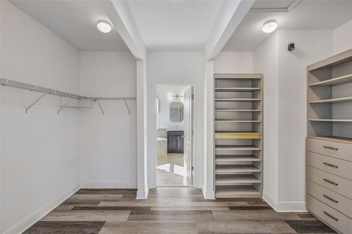 Image No.35-5 Bed House for sale