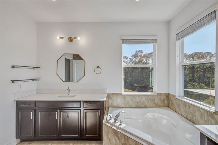 Image No.39-5 Bed House for sale