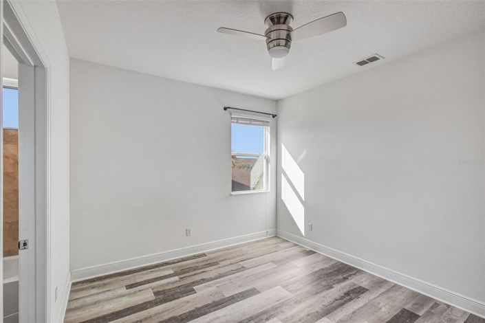 Image No.43-5 Bed House for sale