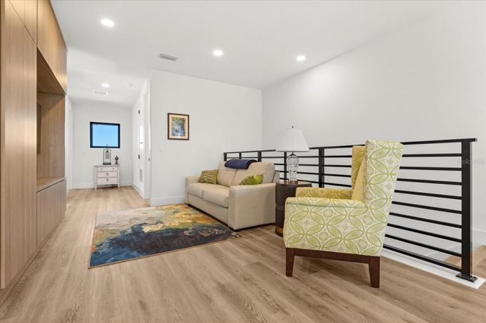 Image No.24-4 Bed House for sale