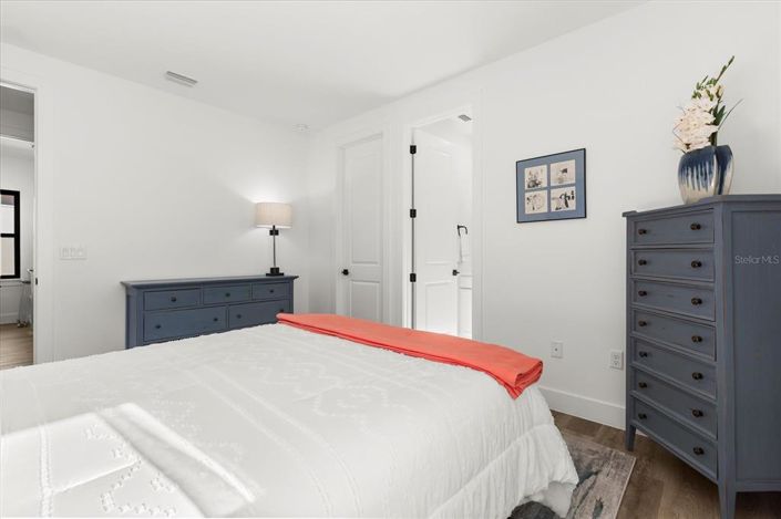 Image No.30-4 Bed House for sale