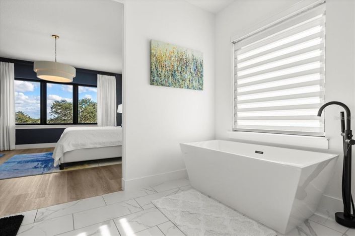 Image No.39-4 Bed House for sale