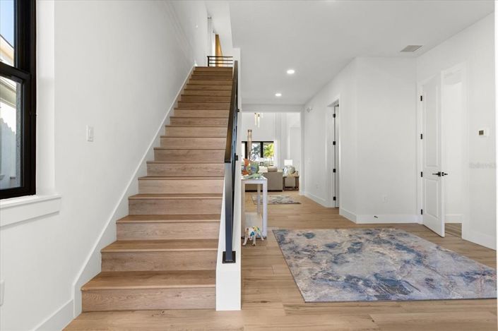 Image No.5-4 Bed House for sale