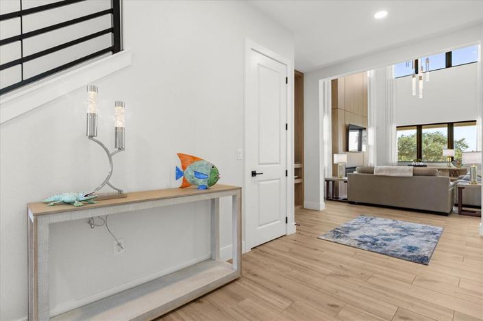 Image No.7-4 Bed House for sale