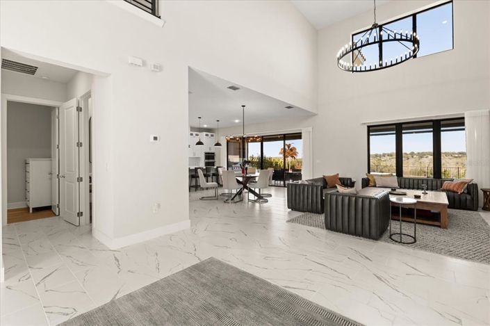 Image No.10-4 Bed House for sale