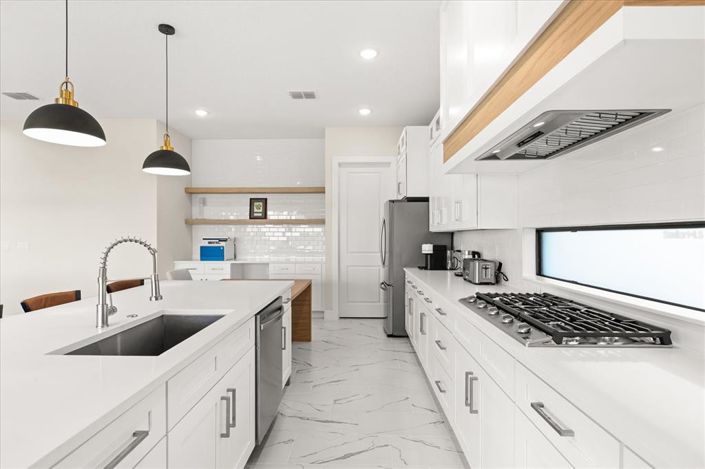 Image No.19-4 Bed House for sale