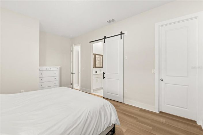 Image No.22-4 Bed House for sale