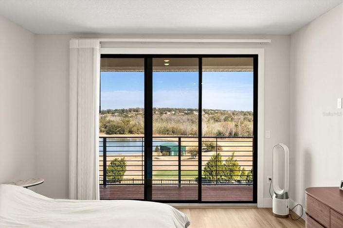 Image No.25-4 Bed House for sale