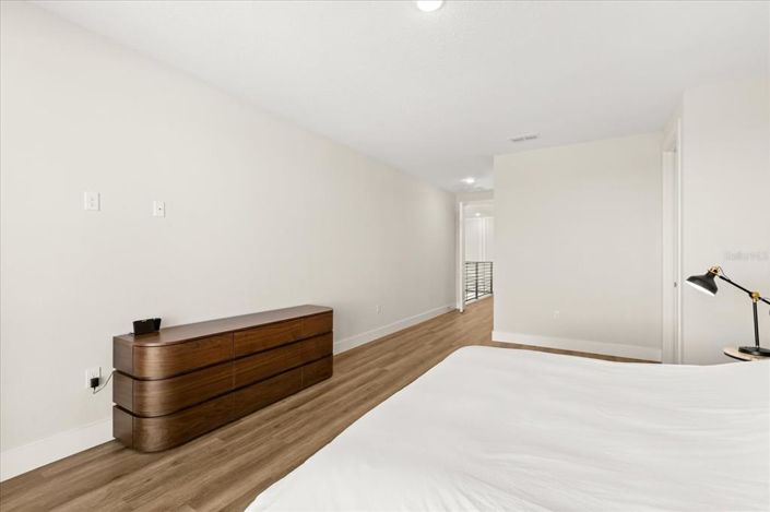 Image No.27-4 Bed House for sale