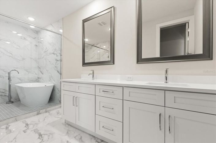 Image No.29-4 Bed House for sale