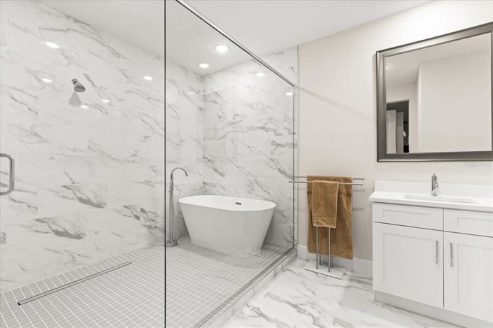 Image No.30-4 Bed House for sale