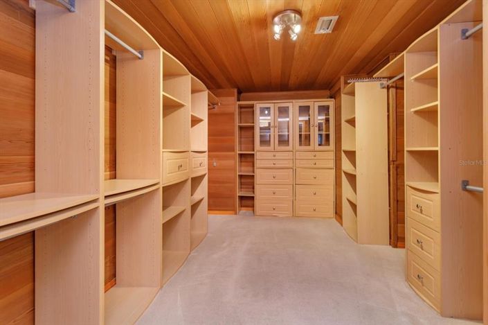 Image No.17-4 Bed House for sale