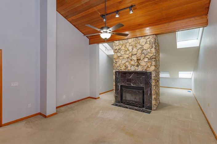 Image No.20-4 Bed House for sale