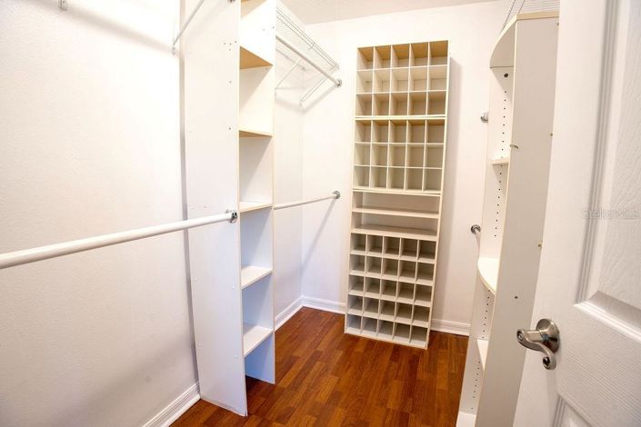 Image No.19-3 Bed House for sale